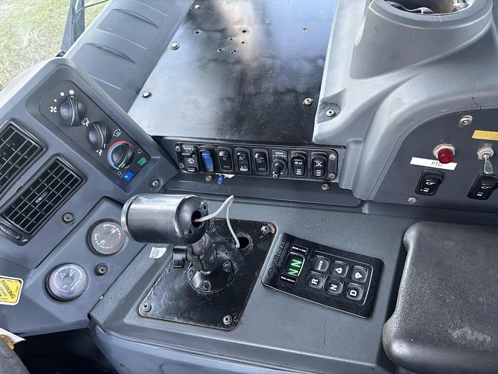 Used 2018 Mack MRU613