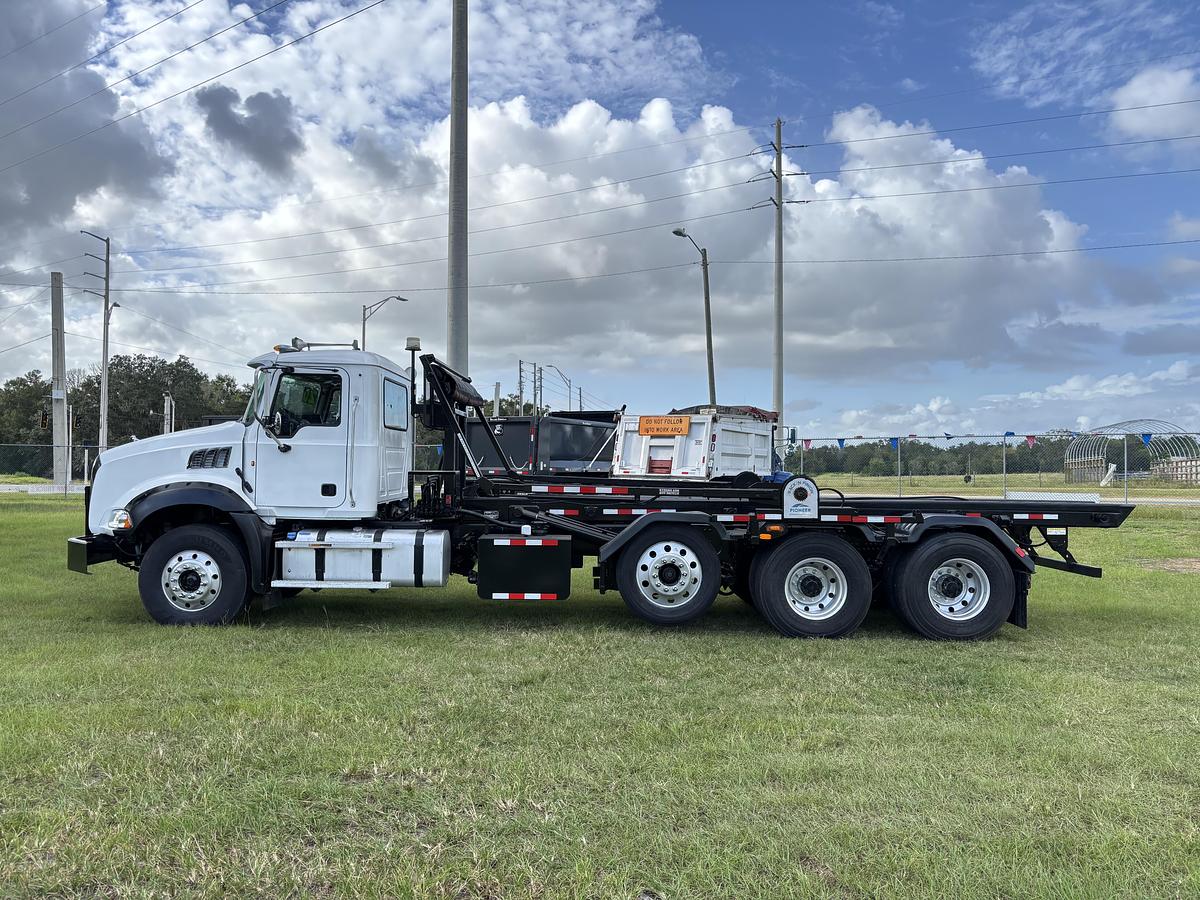 Used 2018 Mack GU813 Tandem-Axle Roll-Off Truck #5792