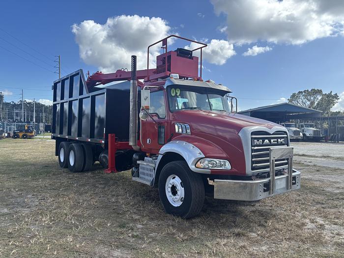 Used 2009 Mack GU813 Tandem-Axle Grapple Truck #5670