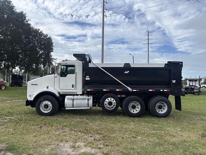 Used 2014 Kenworth T800 Tri-Axle Dump Truck
