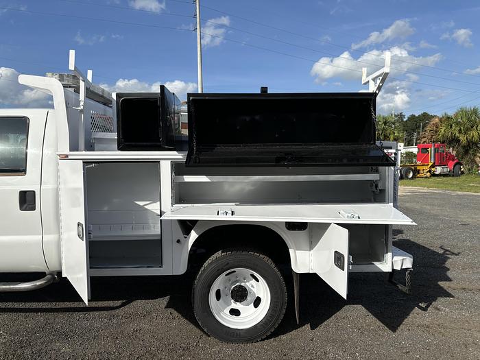 Used 2015 Ford F-550 XL Super-Duty Service Truck