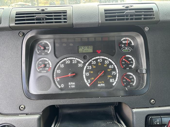 Used 2013 Freightliner Cascadia 125 Day Cab CONSIGNMENT