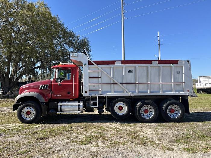 Used 2009 Mack GU713 Tri-Axle Dump Truck