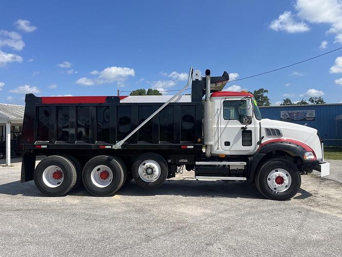 Used 2007 Mack GU713 Tri-Axle Dump Truck #5627