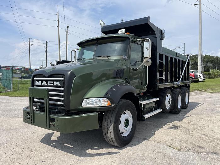 Used 2009 Mack GU813 Tri-Axle Dump Truck #5627
