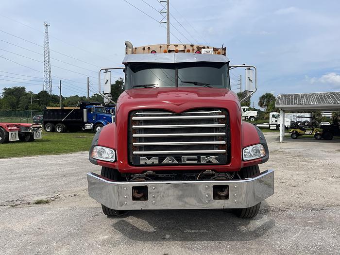 Used 2010 Mack GU813 Tri-Axle Garbage Truck #5615