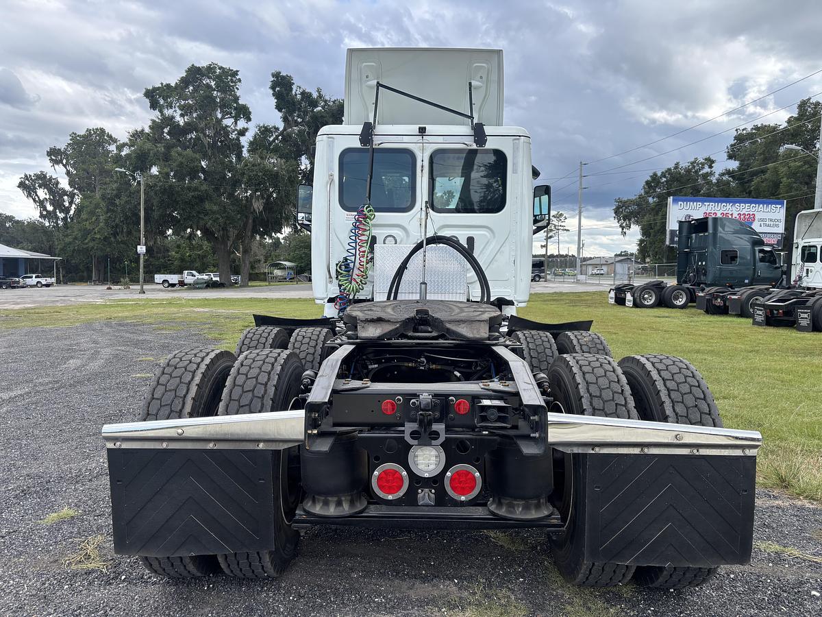 Used 2024 Freightliner Cascadia 126 Day Cab Truck #CONS