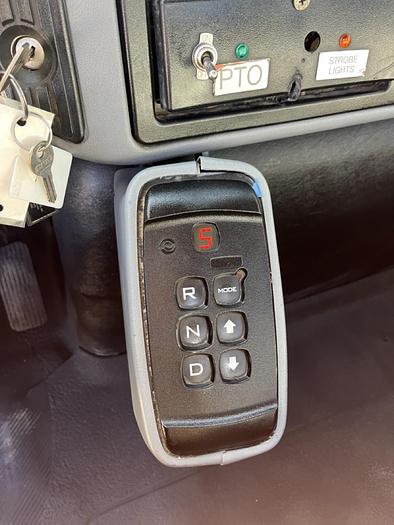 Used 2005 International Durastar 4300 Single-Axle Grapple Truck