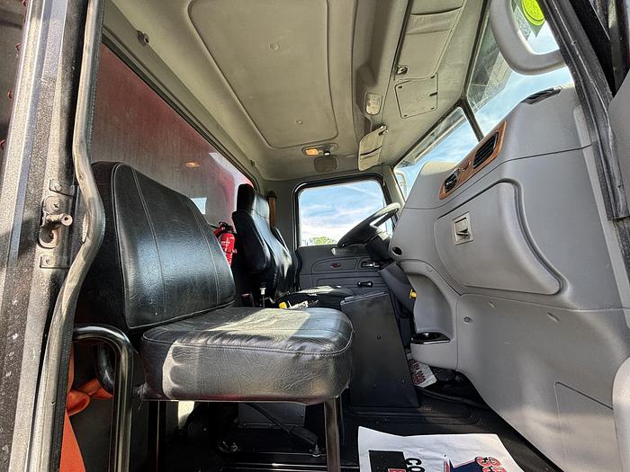 Used 2006 Peterbilt 357 Tri-Axle Dump Truck