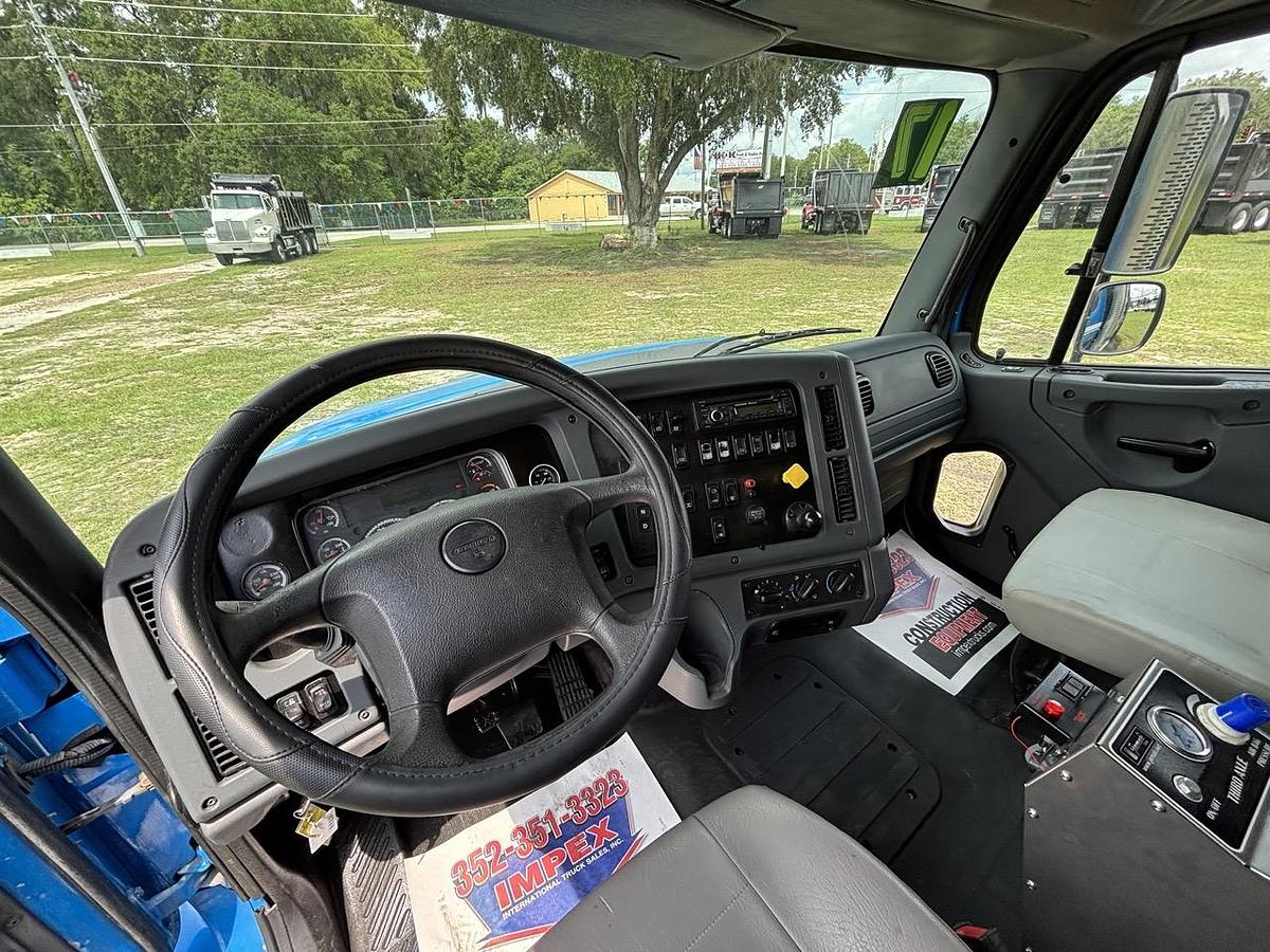Used 2017 Freightliner 114SD Cab & Chassis Truck #5777