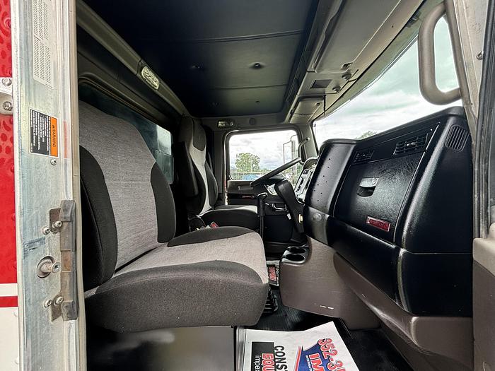 Used 2013 Kenworth T800 Tri-Axle Dump Truck