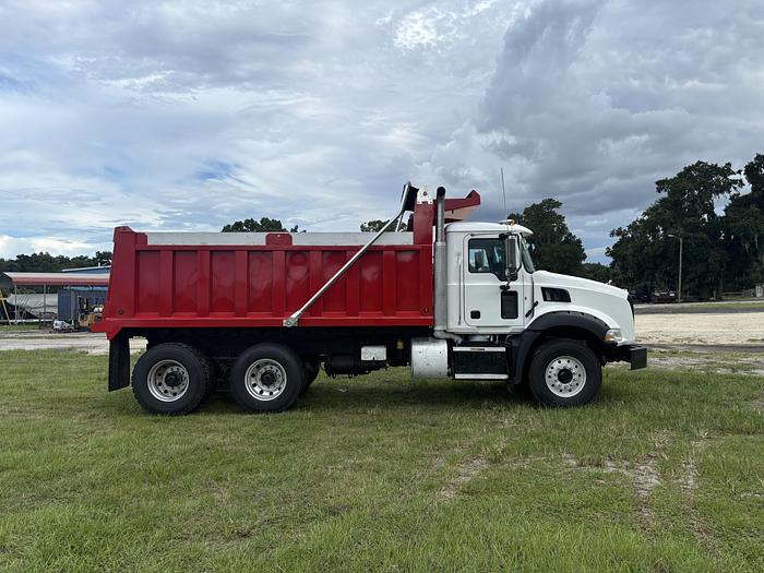 Used 2011 Mack GU813 Tandem-Axle Dump Truck