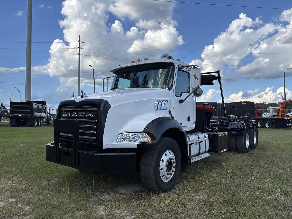 Used 2018 Mack GU813 Tandem-Axle Roll-Off Truck #5767