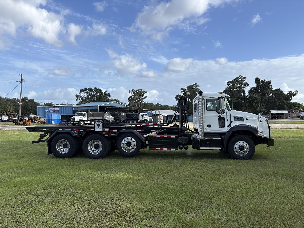 Used 2018 Mack GU813 Tandem-Axle Roll-Off Truck #5792