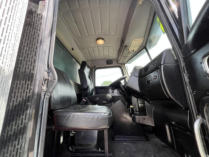 Used 2011 MACK GU173 Granite Tri-Axle Dump Truck #5607