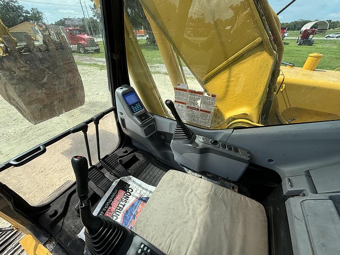 Used 2004 Komatu PC200LC-7 Excavator