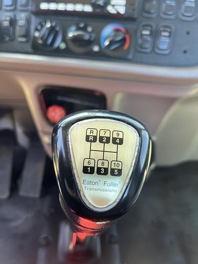 Used 2013 Peterbilt 388 Day Cab Road Tractor #5537