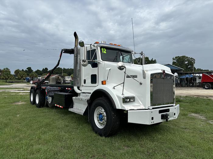 Used 2012 Kenworth T800 Tri-Axle Roll-Off Truck