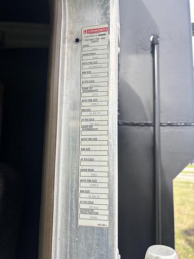 Used 2014 Kenworth T800 Tri-Axle Dump Truck