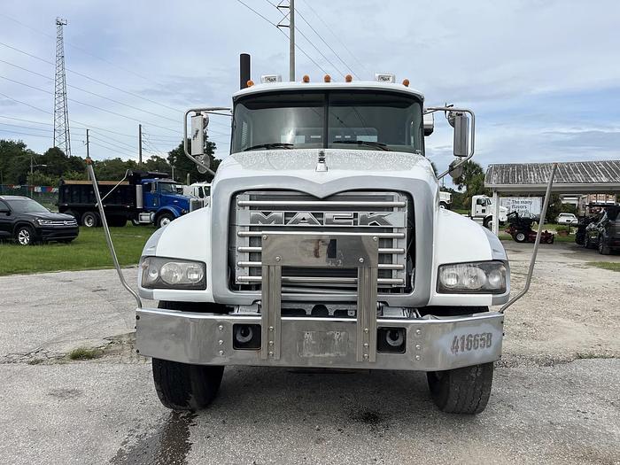 Used 2009 Mack GU713 Tandem-Axle Roll-Off Truck #5615