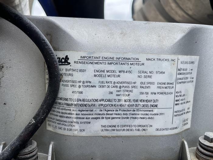 Used 2012 MACK Pinnacle CXU613 Day Cab Road Tractor #5657