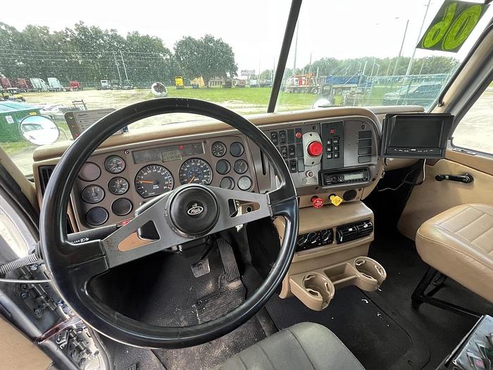 Used 2006 MACK CV713 Tri-Axle Roll-Off #5705