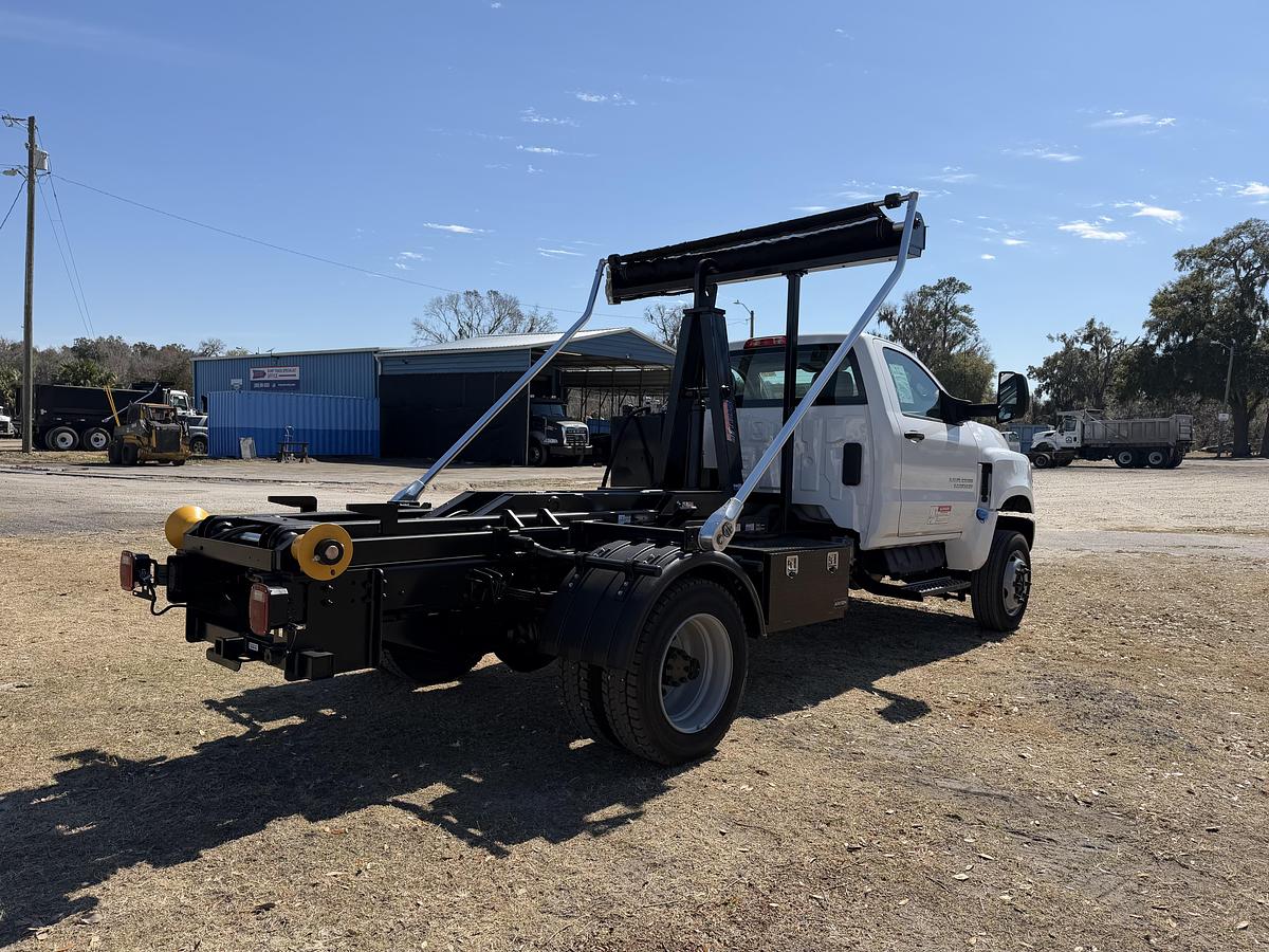 2023 Chevrolet Silverado 5500 Cab & Chassis #5801