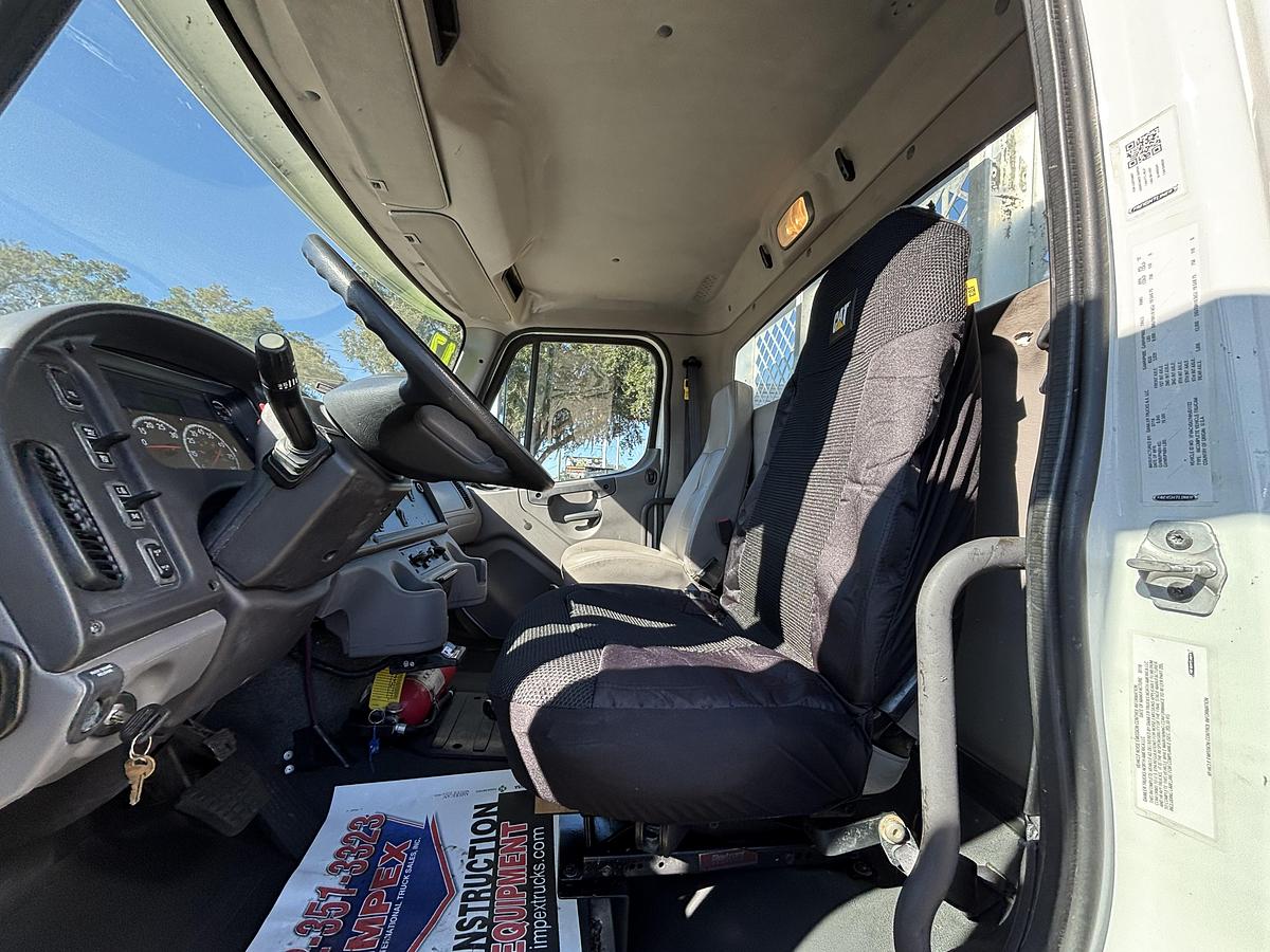 Used 2017 Freightliner M2 106 #5785