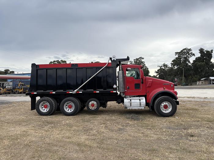 Used 2007 Kenworth W900 Tri-Axle Dump Truck