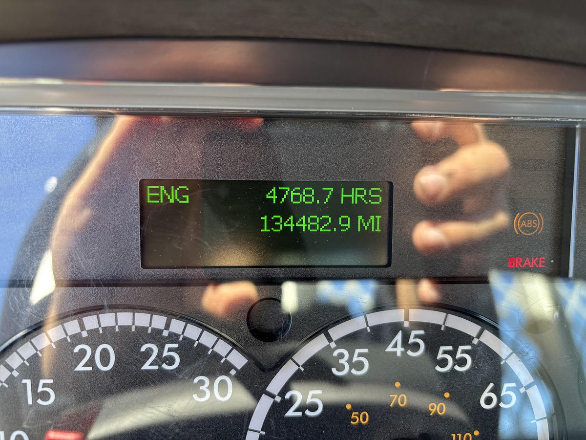 Used 2017 Freightliner M2 106 #5785