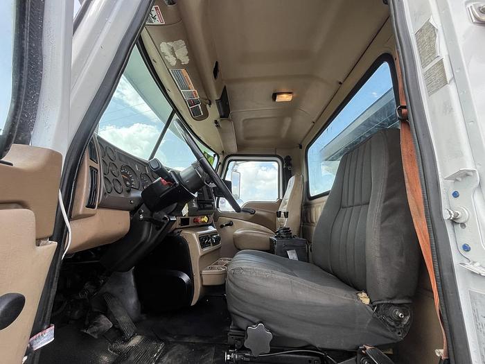 Used 2006 MACK CV713 Tri-Axle Roll-Off #5705