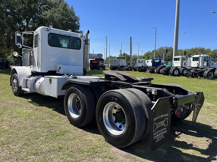 Used 2013 Peterbilt 388 Day Cab Road Tractor #5537