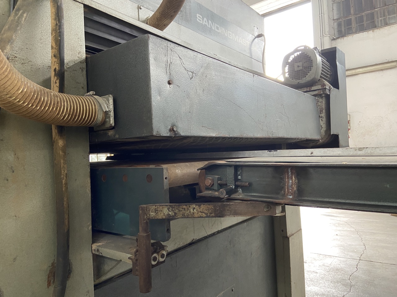 Usato Linea di levigatura calibratura superiore e inferiore, marca Sandingmaster da mm. 900 ( SCSO 3 1100 + SCSB3 900 )