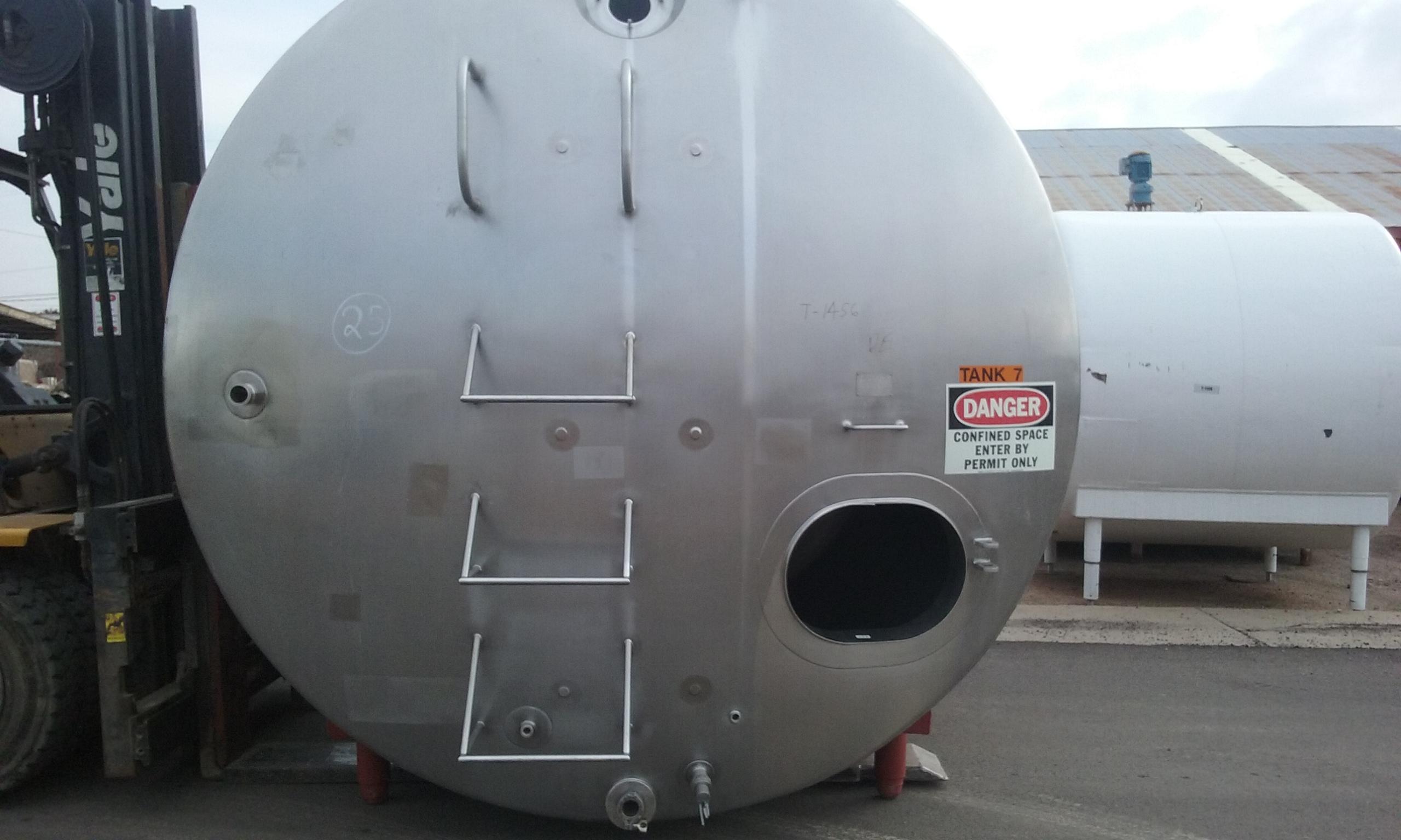 Usado 3000 GALLON JACKETED STORAGE TANK