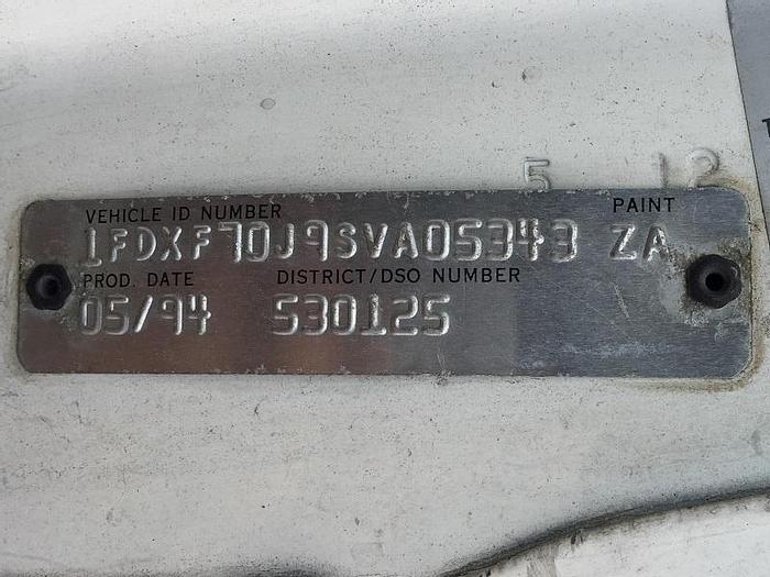 Used Unit #: 5343 - 1994 Ford chassis, Velcon filter vessel. Manufactured by Garsite.