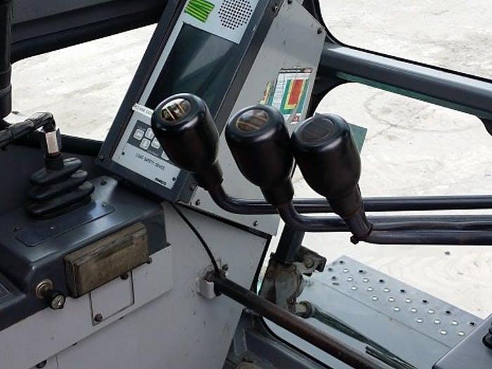 Used Kobelco-CKE 2500