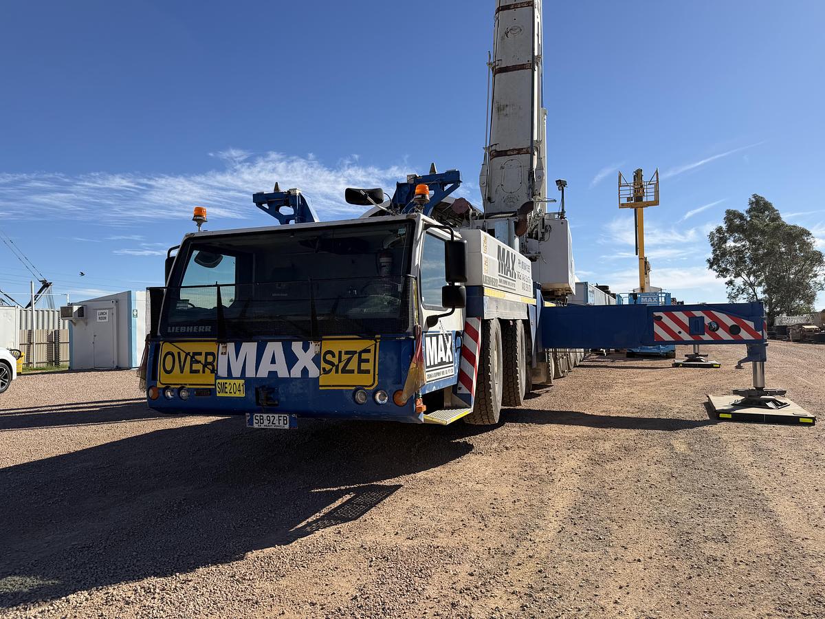 Used 2007 Liebherr LTM 1400-7.1