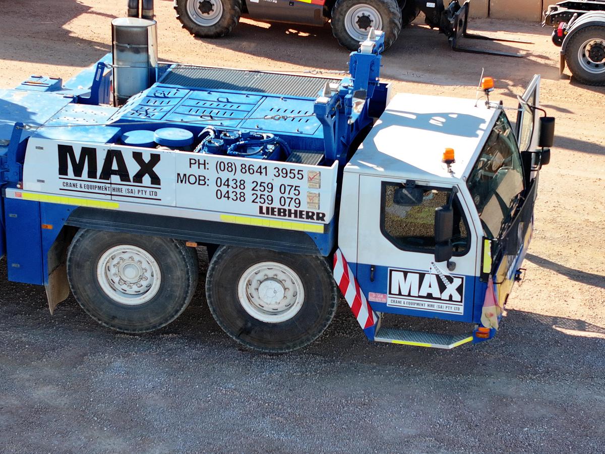 Used 2007 Liebherr LTM 1400-7.1