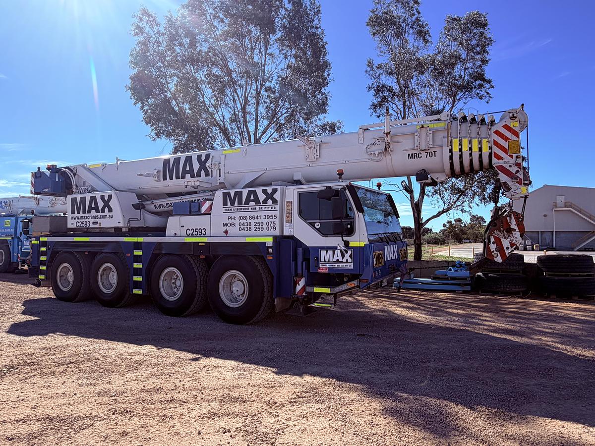 Used 2006 Liebherr LTM 1070-4.1