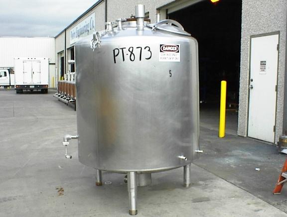 Used 800 GALLON SINGLE SHELL TANK.  WALKER SERIAL 1086