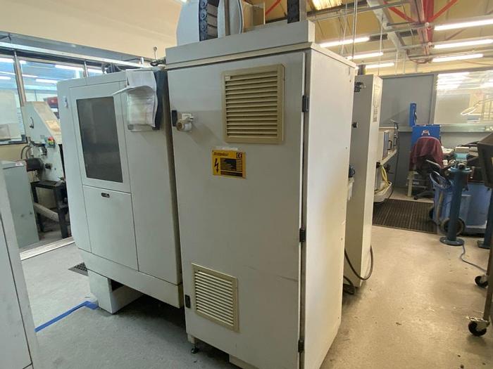 Used 1999 Bridgeport VMC 600/22 Digital Machining Center