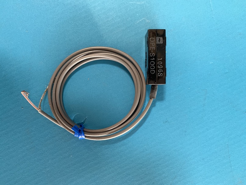 Used Omron Photoelectric Switch OPE-S100