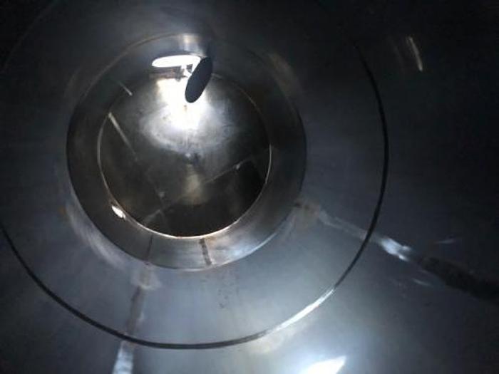 Brugt 18 m3 rustfri opretstående tank.