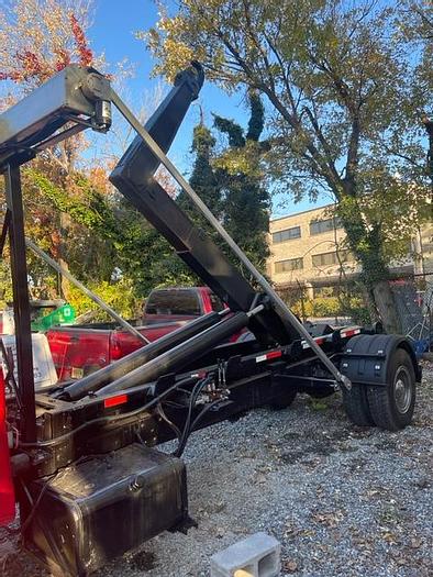 Used 1993 UD Hooklift Under CDL