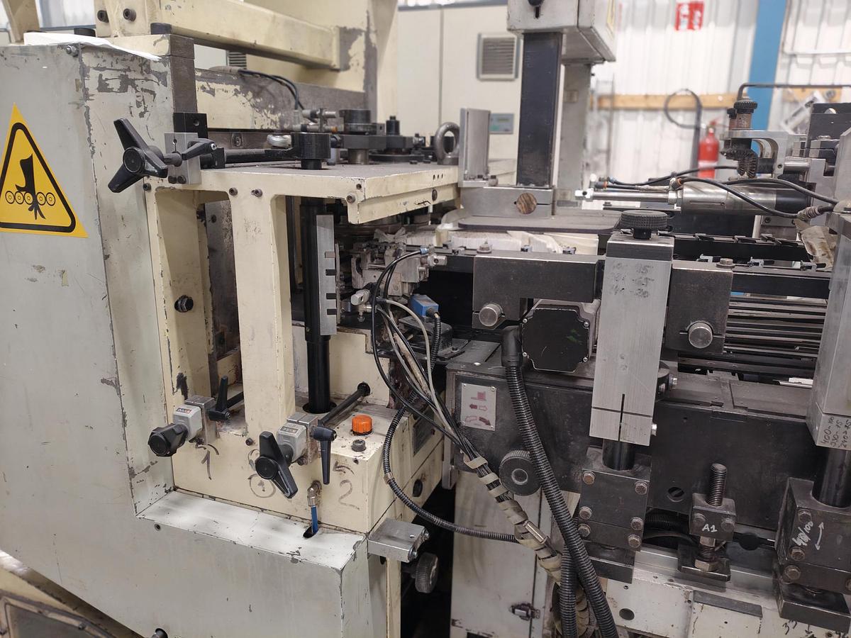 Used (assembled but no longer visible in production) Napkins production line: OMET TV 503 Napkins Making Machine (2005)  + OMET TA 501 F Transfer Unit  (2005)+ MULTIPACK NK MILLENNIUM 50 Automatic Packaging (2006)