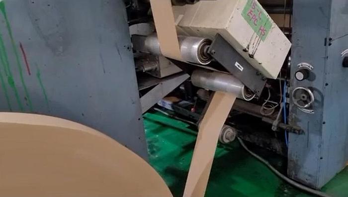 Used 1991 NEWLONG 117T+506TH - Reel Fed square bottom paper bag making machine with flat Handle Unit