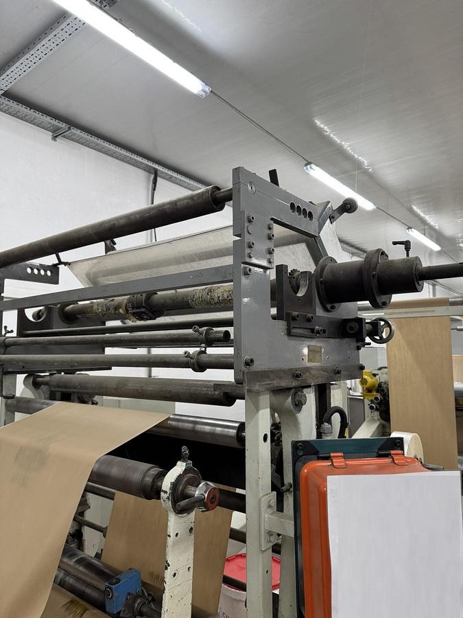 Used (visible in production) HOLWEG RS2 | Flat and gusseted paper bag making machine witn in-line flexo