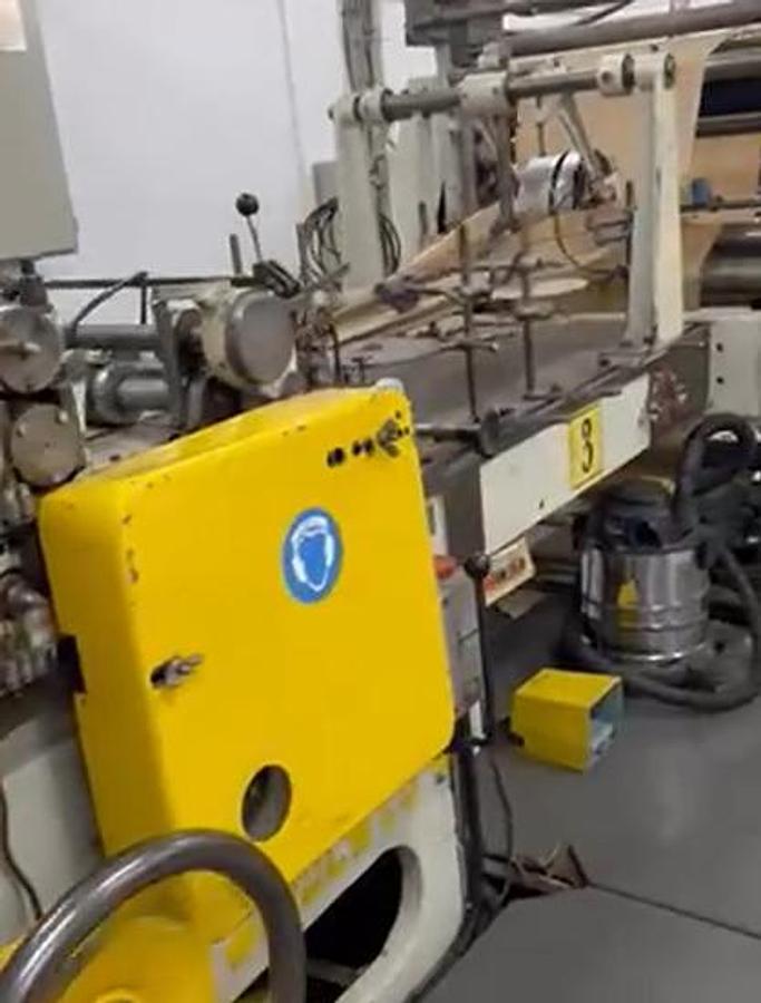 Used (visible in production) HOLWEG RS2 | Flat and gusseted paper bag making machine witn in-line flexo