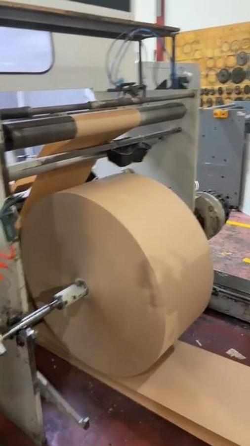 Used (visible in production) 1997 MANZONI Seriana 31 | V bottom paper bag making machine