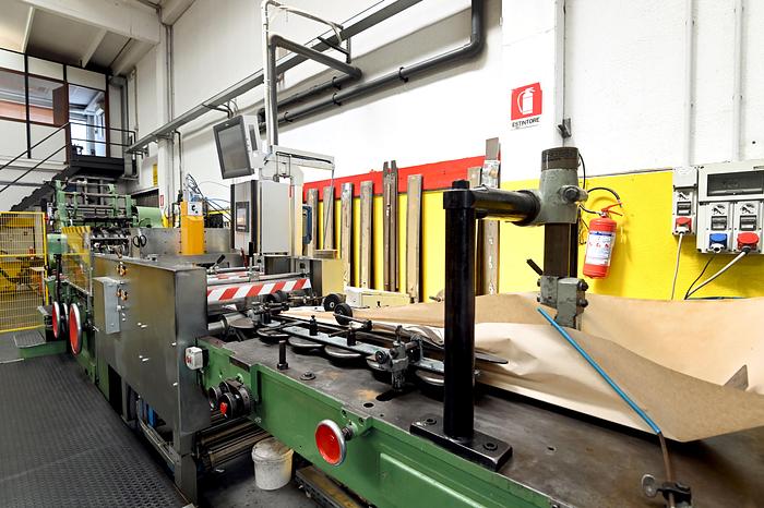Used (visible in production) W&H TRIUMPH 3A with in-line 2 col. flexo | Square bottom paper bag makign machine
